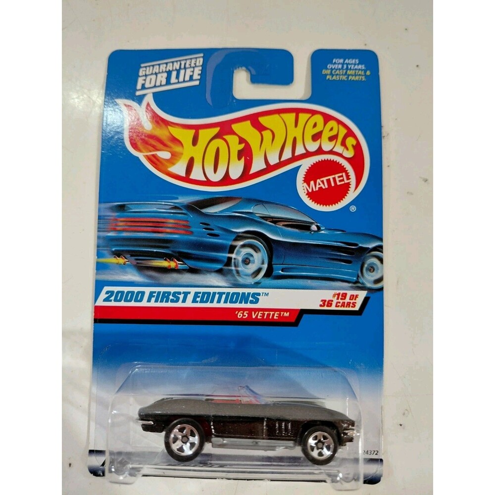 NIP Hot Wheels 2000 First Edition 1:64 DieCast C2 Chevrolet Corvette Convertible